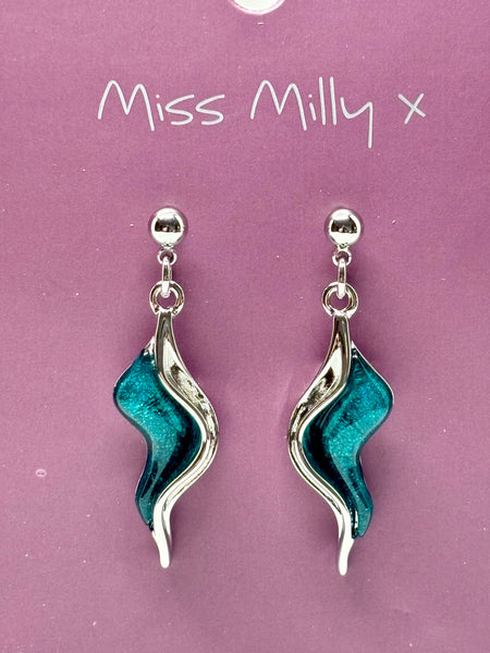 Miss Milly Dark Green Waved Earrings from Pixi Daisy