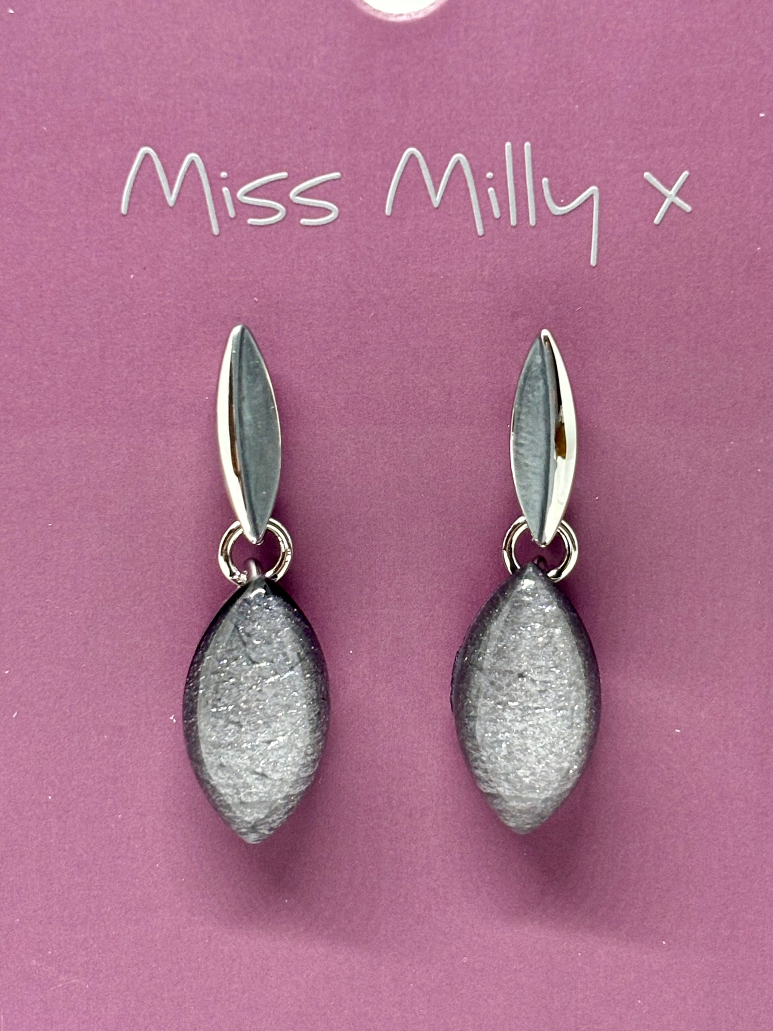 Miss Milly Grey Ellipse Earrings from Pixi Daisy