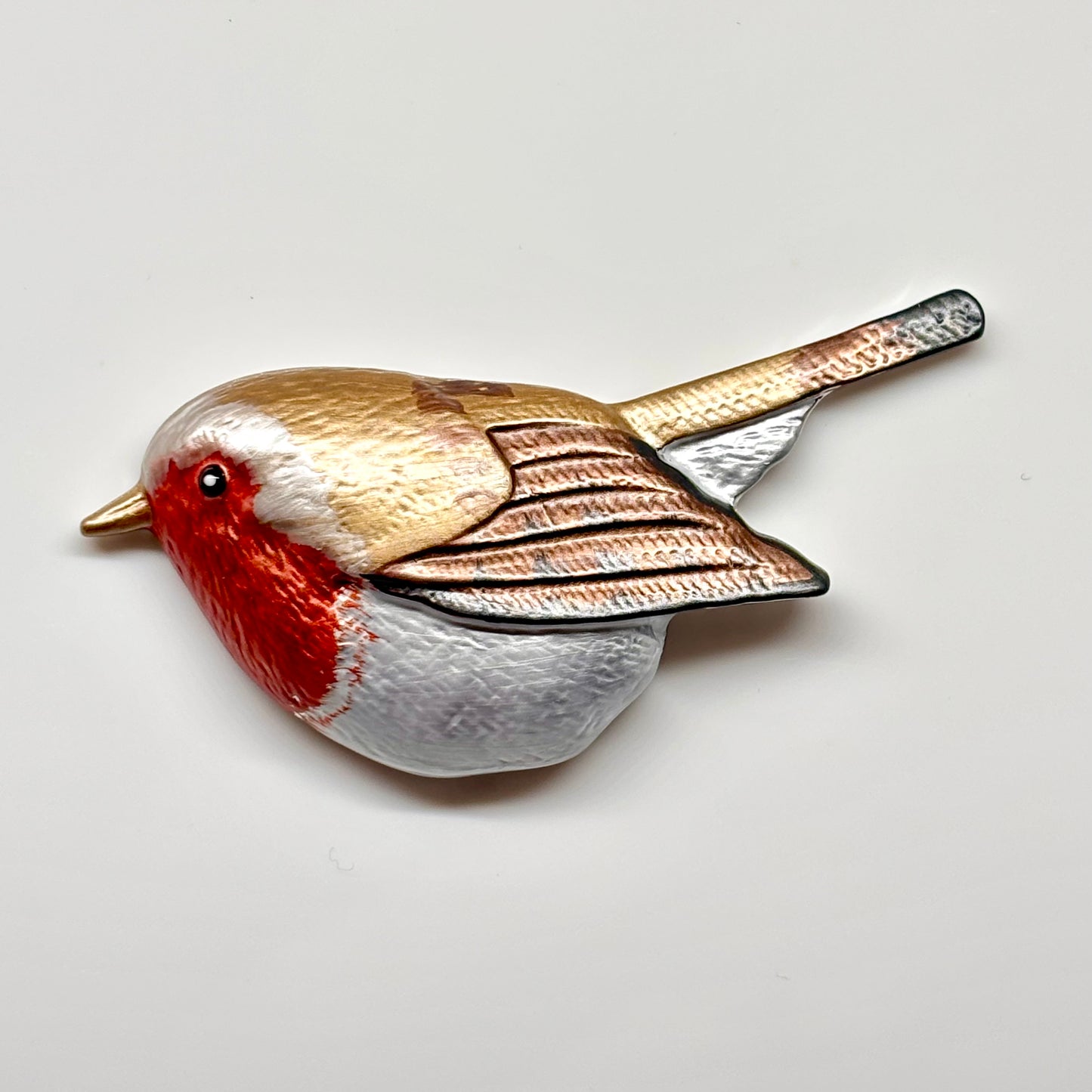 Miss Milly Red Robin magnetic brooch from Pixi Daisy