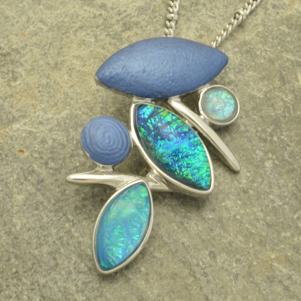 Miss Milly Iridescent Trio necklace from Pixi Daisy