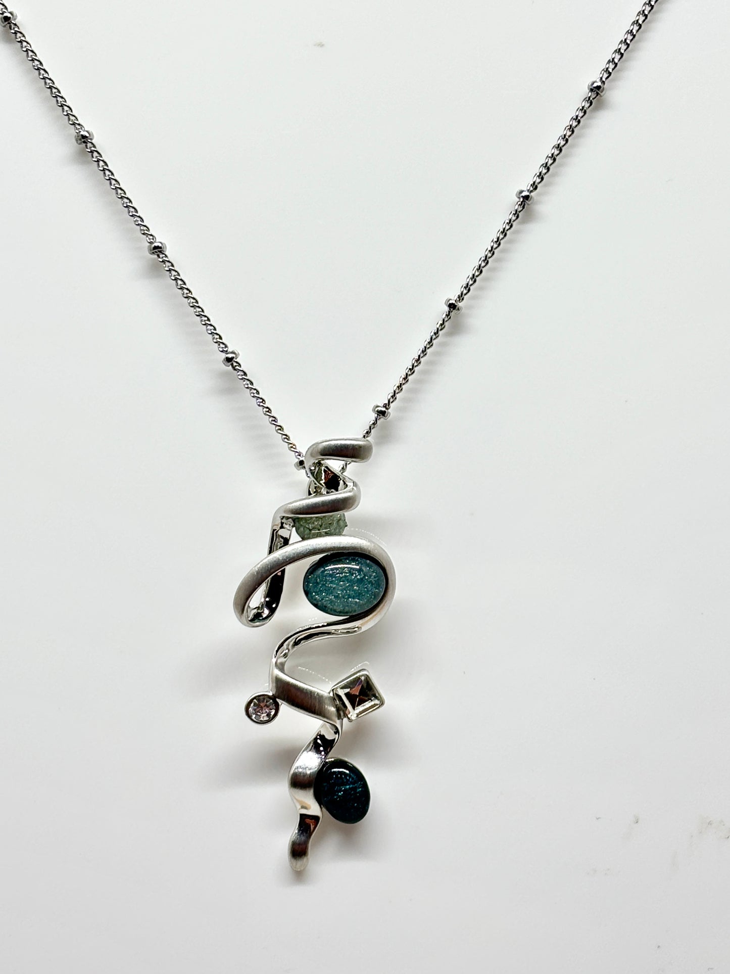 Miss Milly twisted necklace from Pixi Daisy