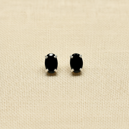 Oval Black Stone Stud Earrings from pixi daisy