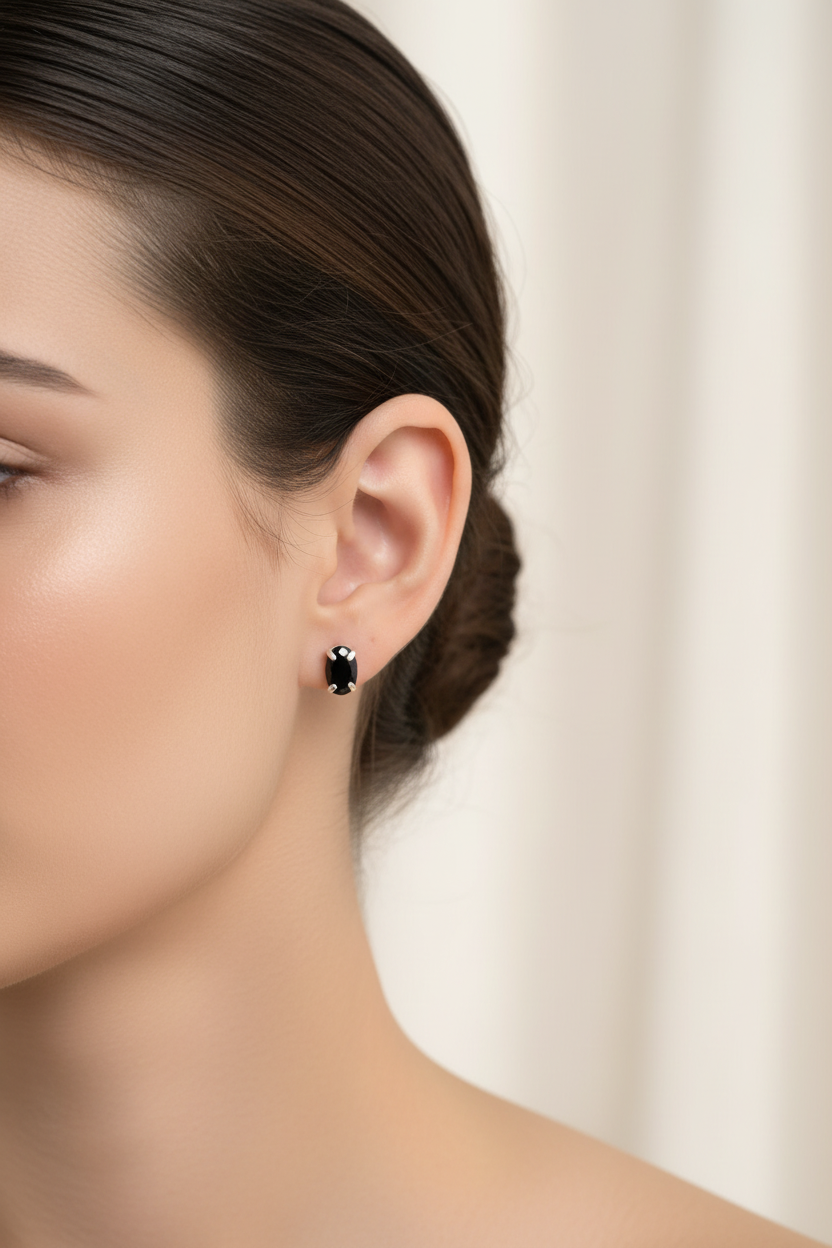 Oval Black Stone Stud Earrings from pixi daisy