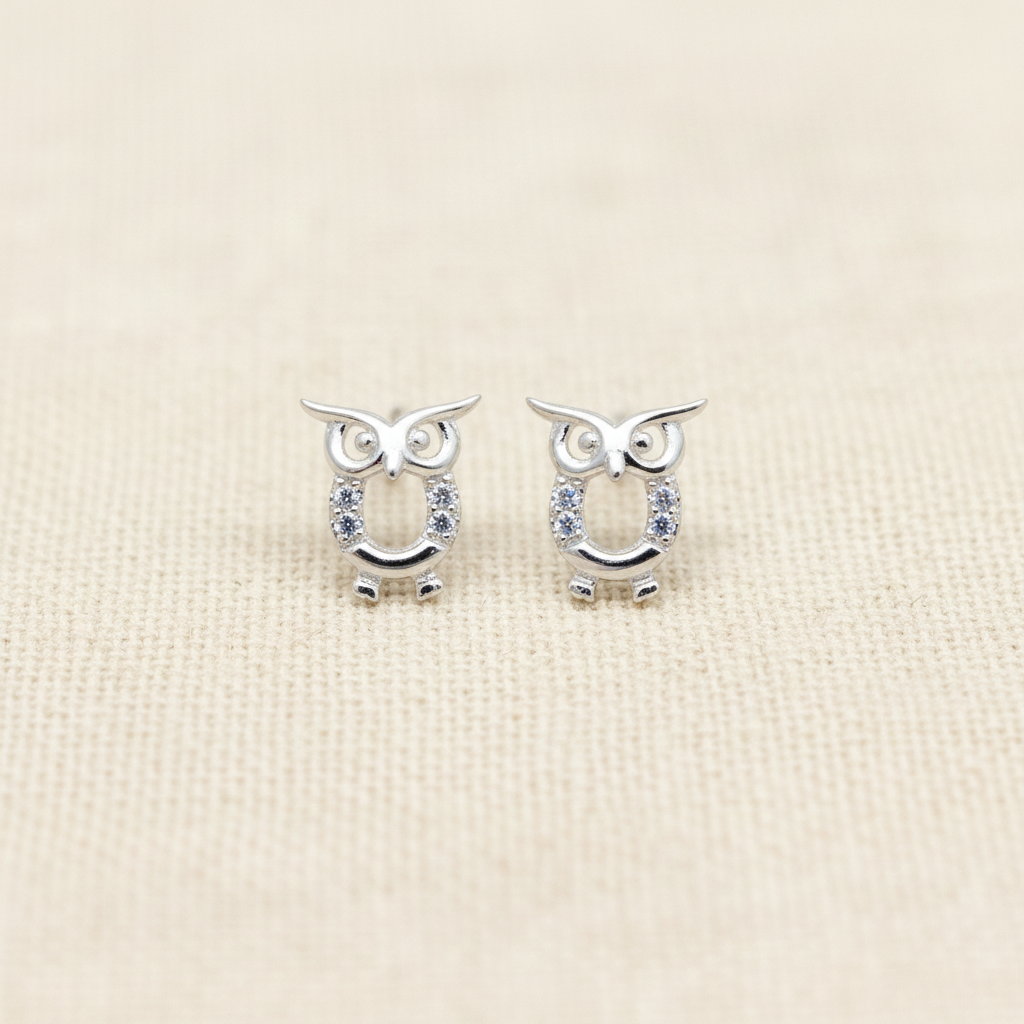 Owl Silver Stud Earrings from pixi daisy