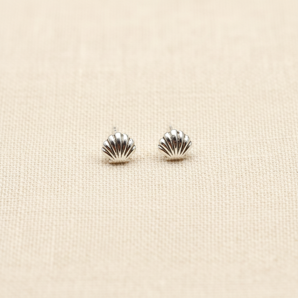 Scallop Shell Stud Earrings - Cream Linen