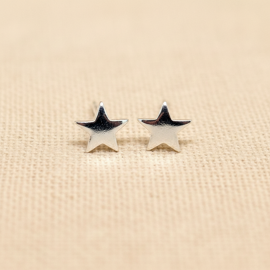 Star Sterling Silver Stud Earrings from pixi daisy