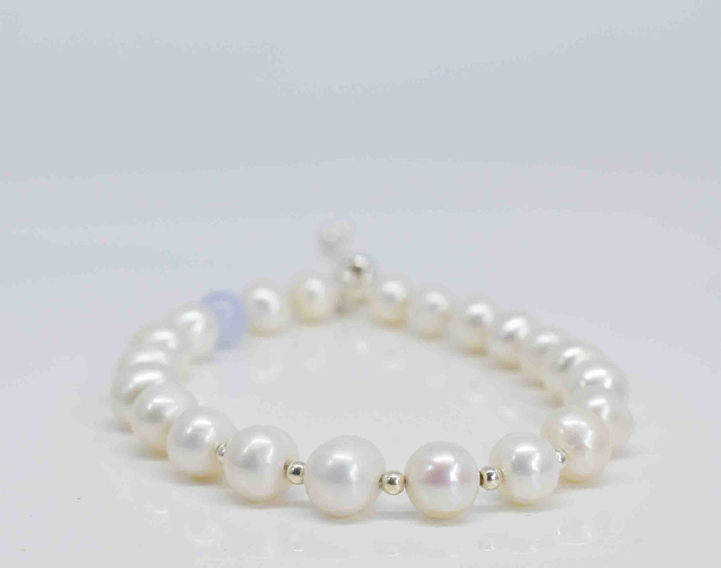 Handmade Freshwater Pearl Bracelet - Pixi Daisy
