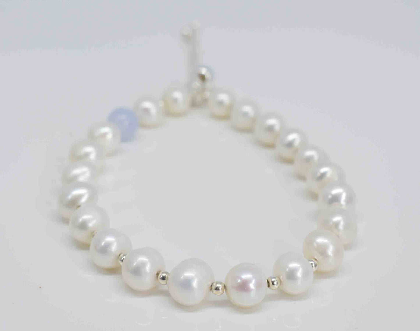 Handmade Freshwater Pearl Bracelet - Pixi Daisy