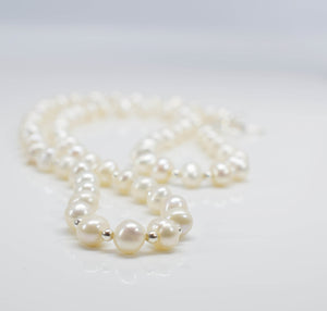 Handmade 18" freshwater pearl necklace - Pixi Daisy