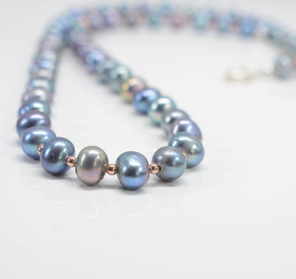 Handmade grey freshwater pearl necklace - Pixi daisy
