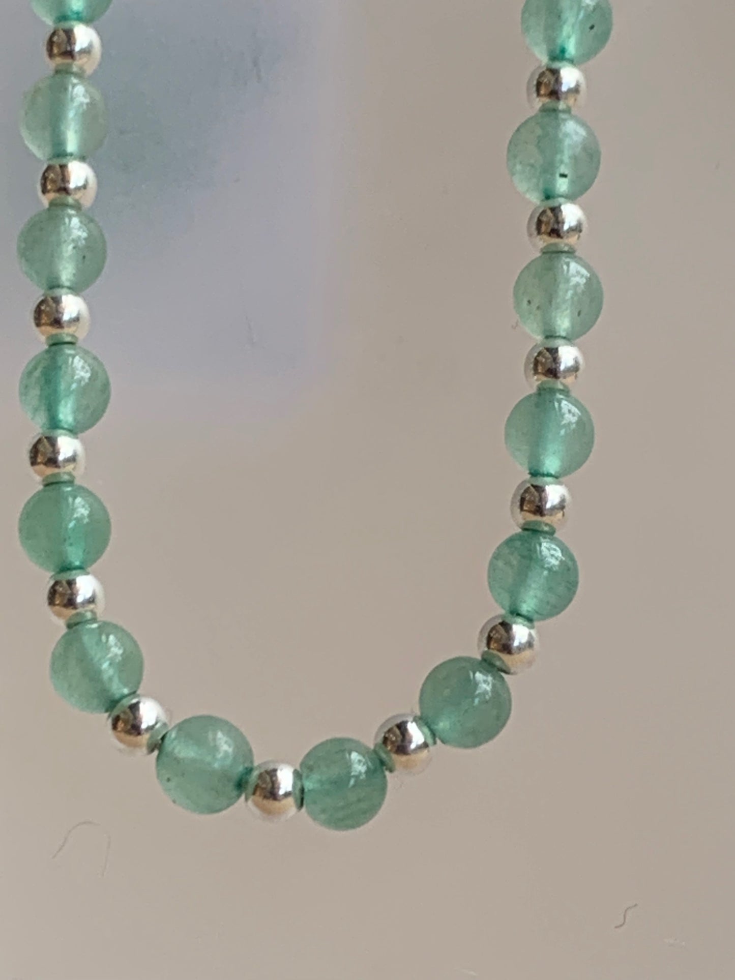 Adventurine Gem Stone and Silver Bead Bracelet - pixi-daisy