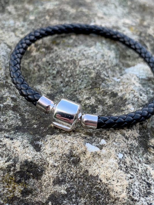 Black Leather Cord Bracelet - pixi-daisy