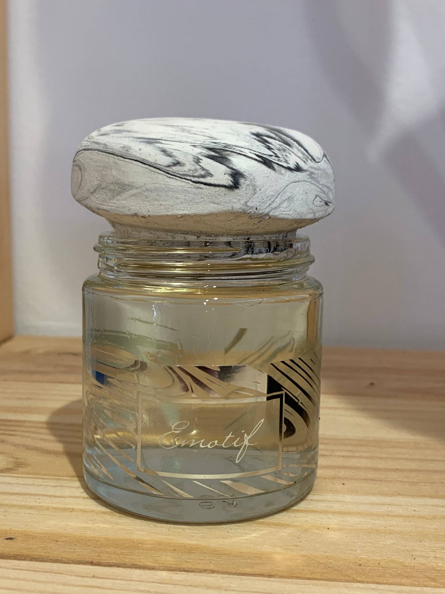 Aphrodite heart diffuser from Pixi Daisy